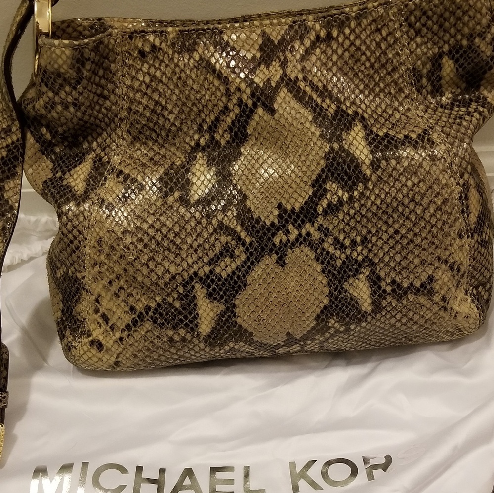 Michael Kors Crossbody
